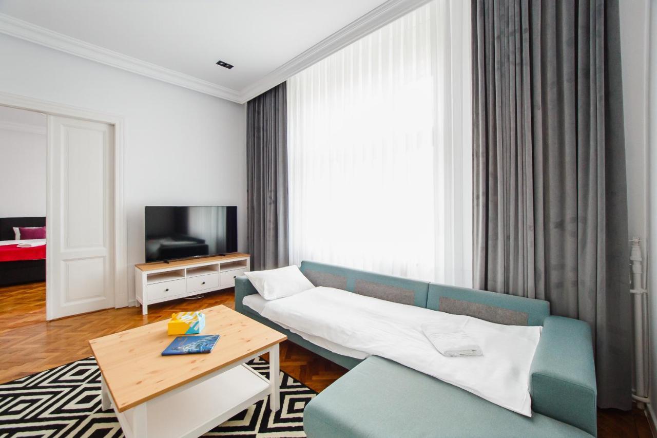 Spacious RiverViews Apartment near Piata Unirii Oradea Exterior foto